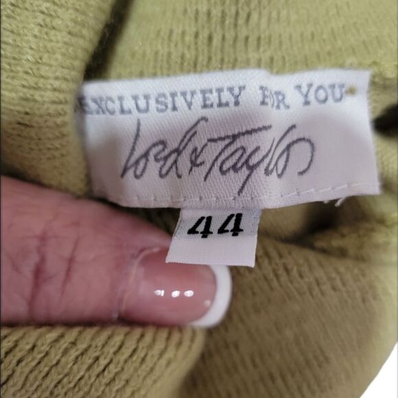 Green turtleneck sweater Lord&Taylor Acrylic made USA size 44 size 16 Size L - Picture 3 of 8